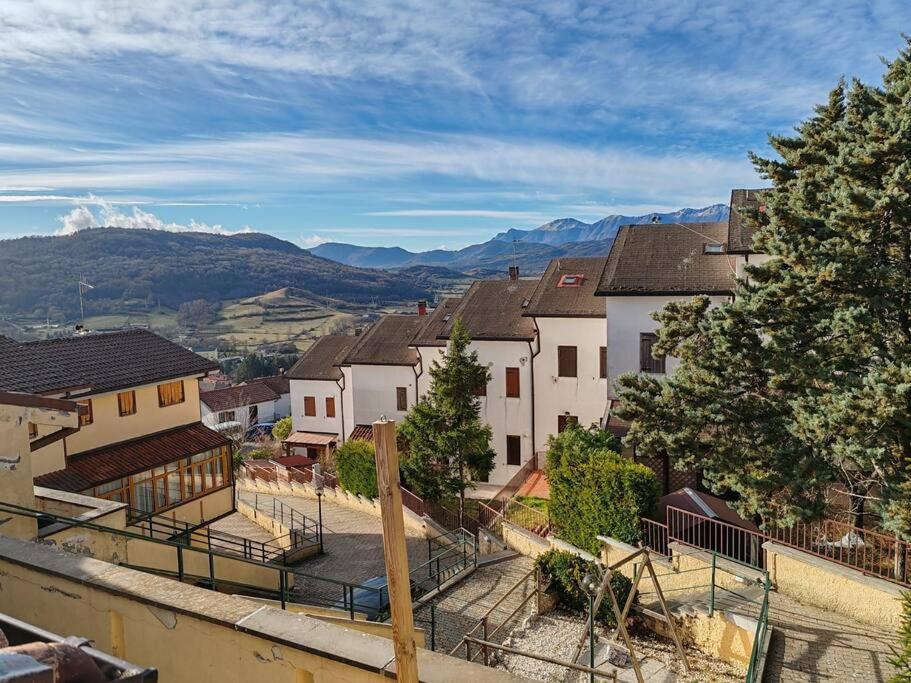 Free Parking La Bianca Neve Cottage Castel Di Sangro Zewnętrze zdjęcie