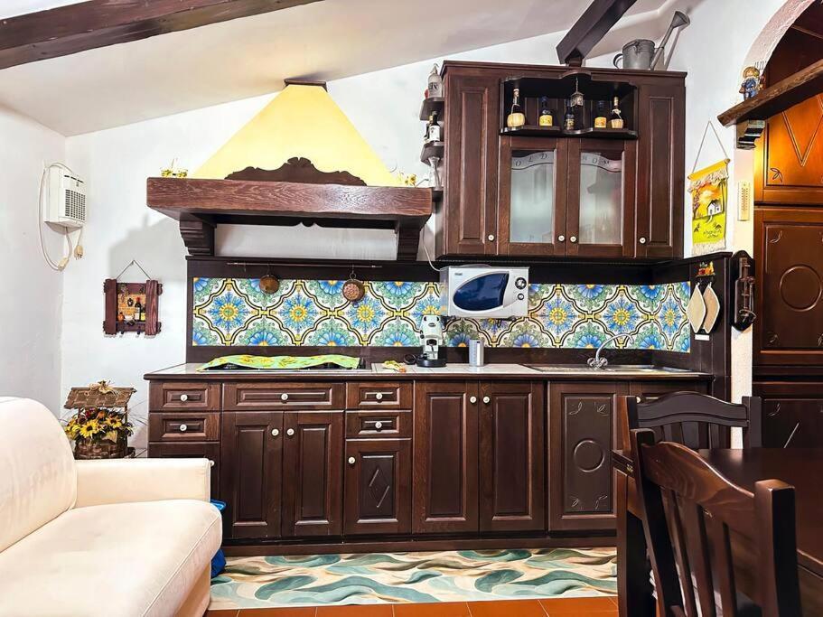 Free Parking La Bianca Neve Cottage Castel Di Sangro Zewnętrze zdjęcie